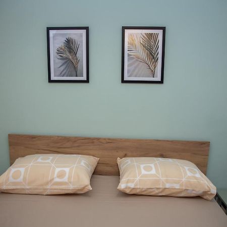 Fobillo Apartment At Charilaou Thessaloniki Exterior foto